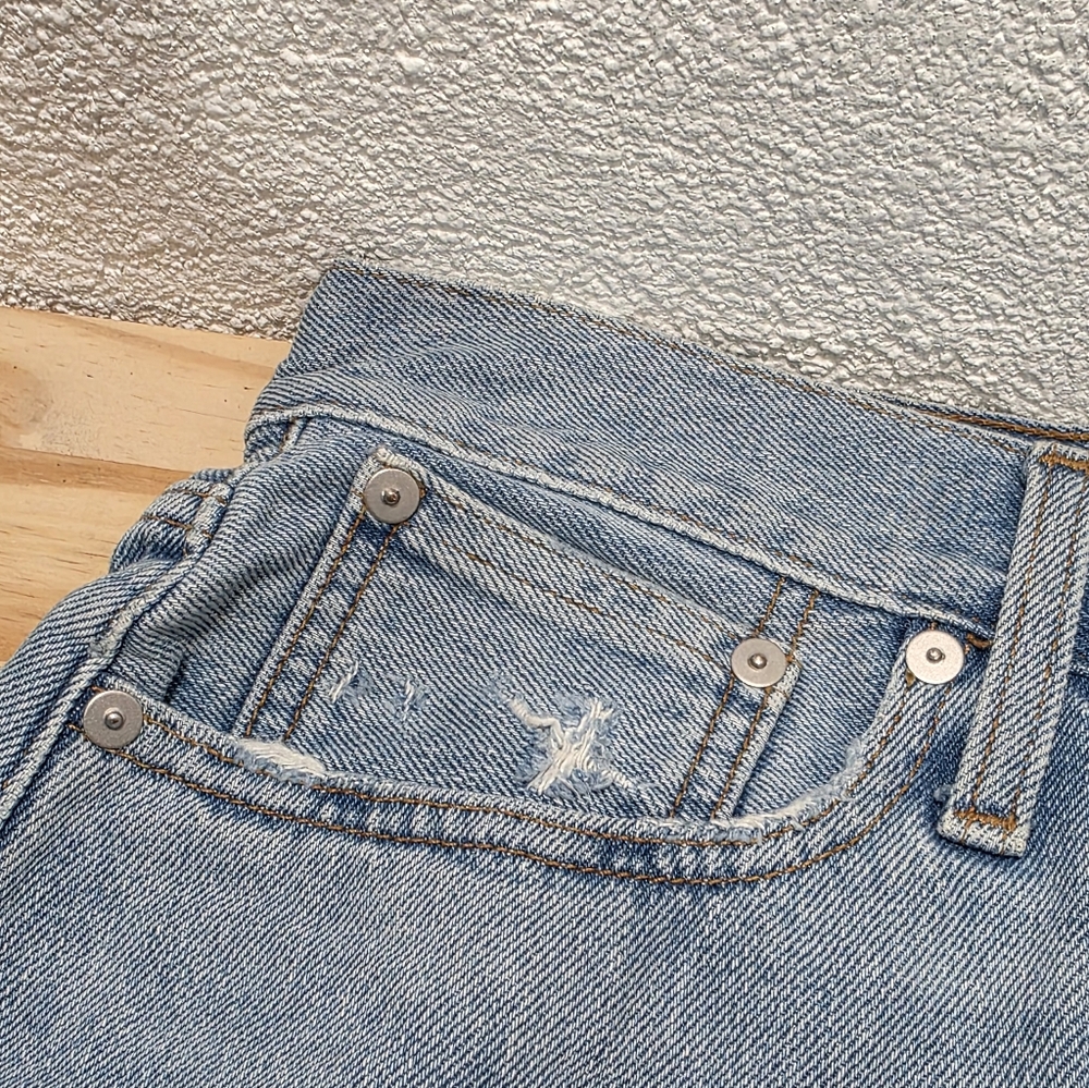 Madewell the Mom Jean Short Denim Blue Shorts Women High Rise Frayed Hem Size 29 - Picture 9 of 16